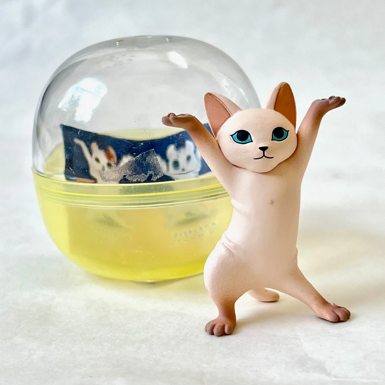 70235 Cat Pen Holder Figurine Capsule-6