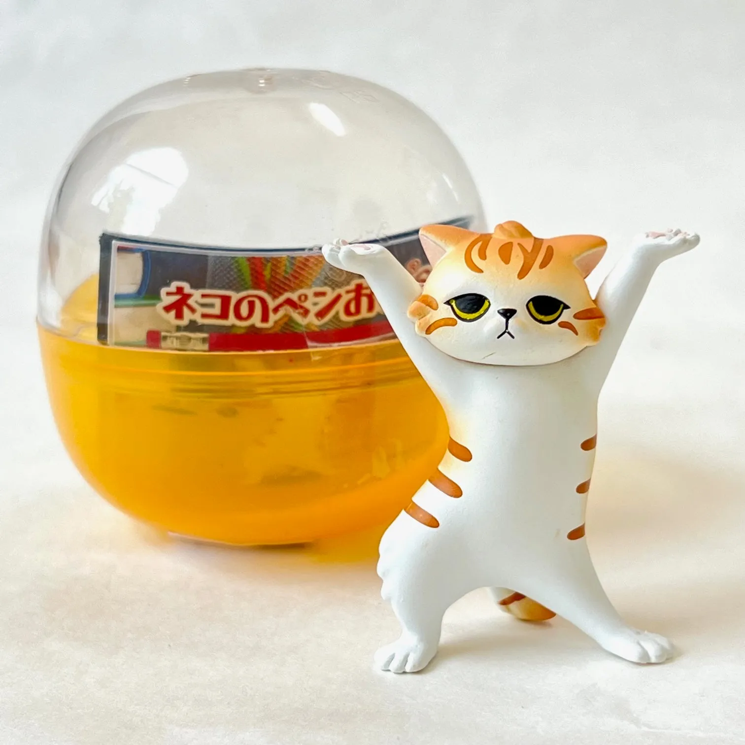 70235 Cat Pen Holder Figurine Capsule-6