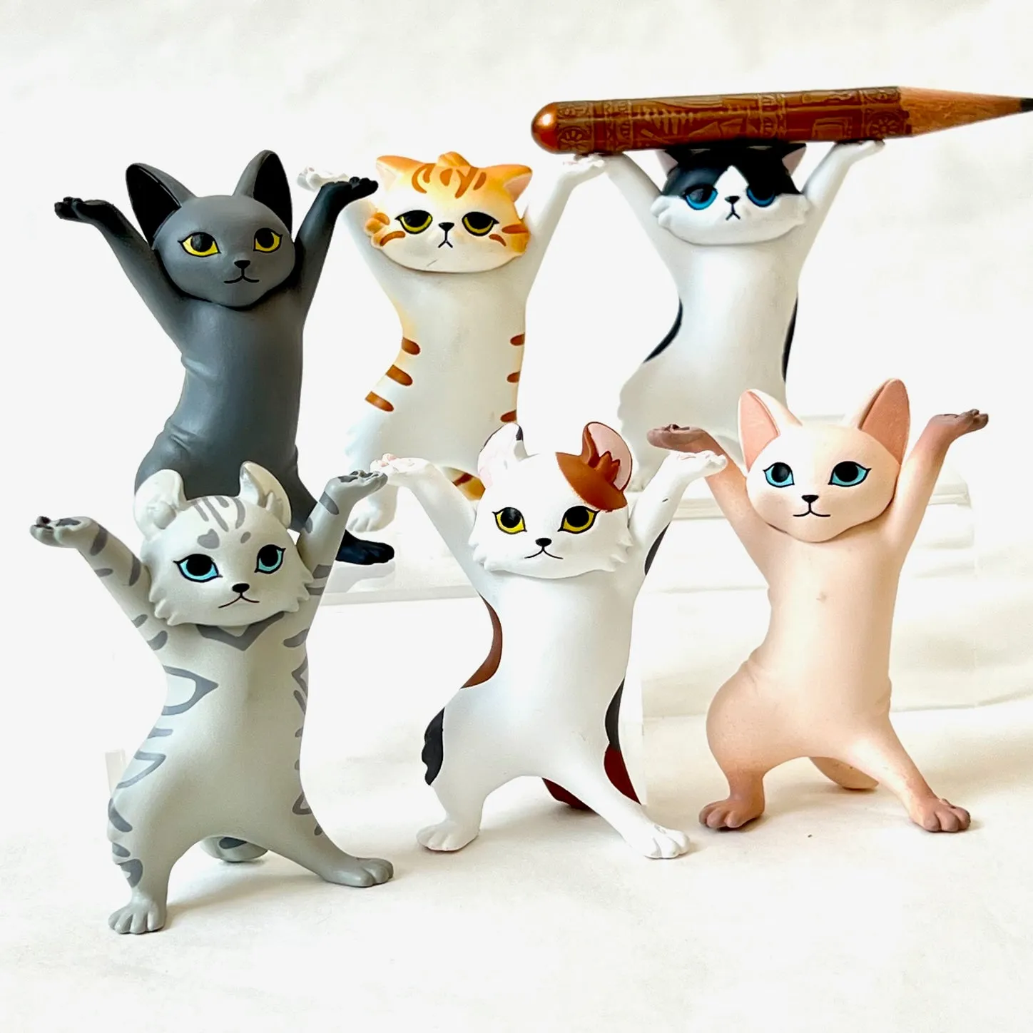 70235 Cat Pen Holder Figurine Capsule-6