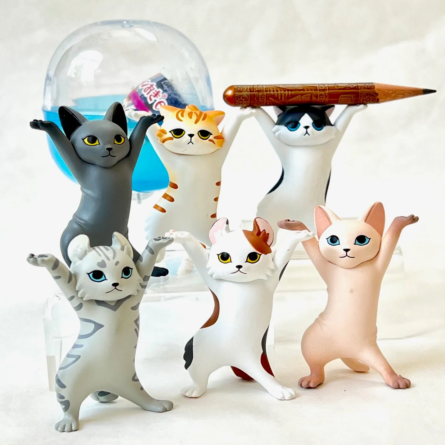 70235 Cat Pen Holder Figurine Capsule-6