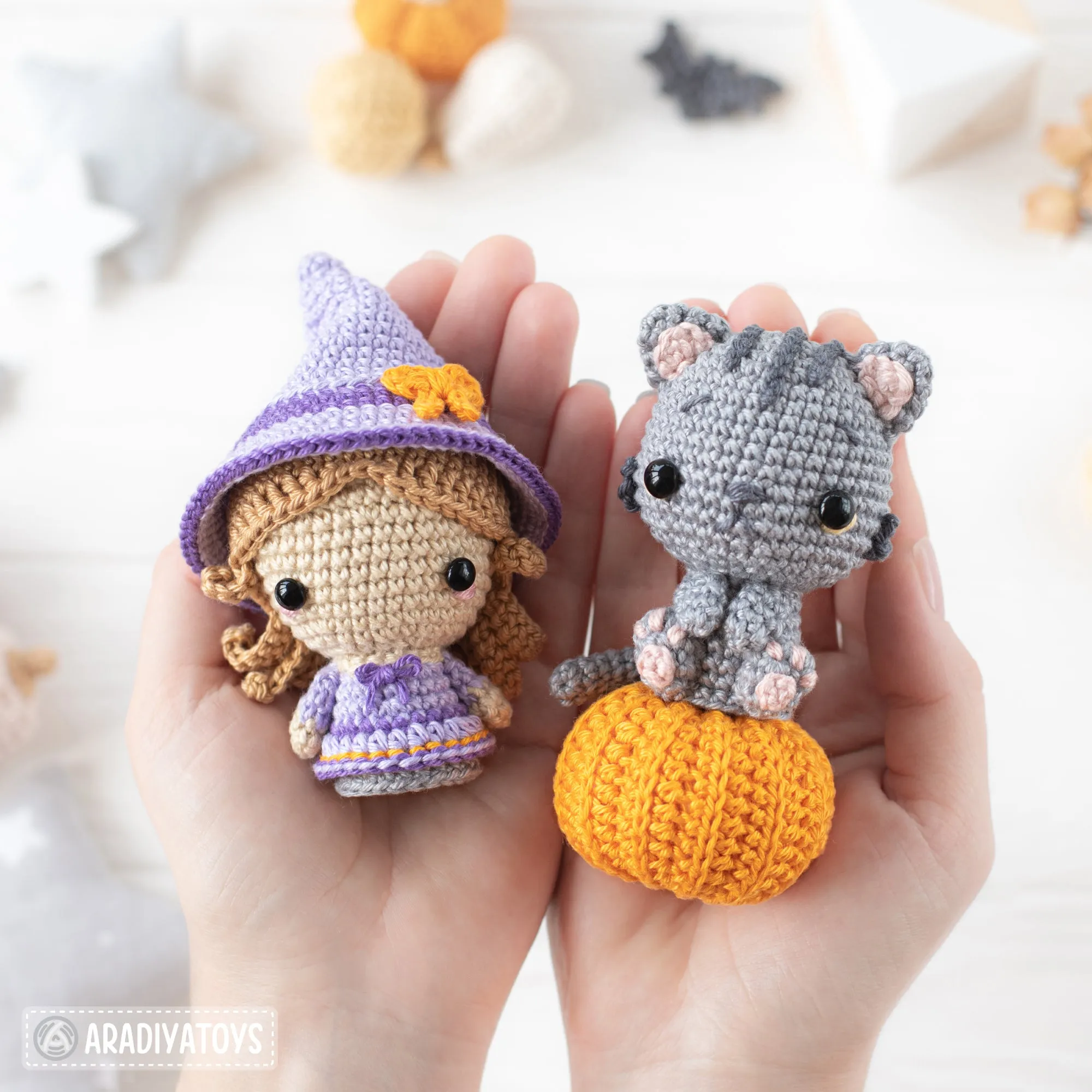 Halloween Minis set 3 from “AradiyaToys Minis” collection / crochet patterns by AradiyaToys (Amigurumi tutorial PDF file) witch scarecrow