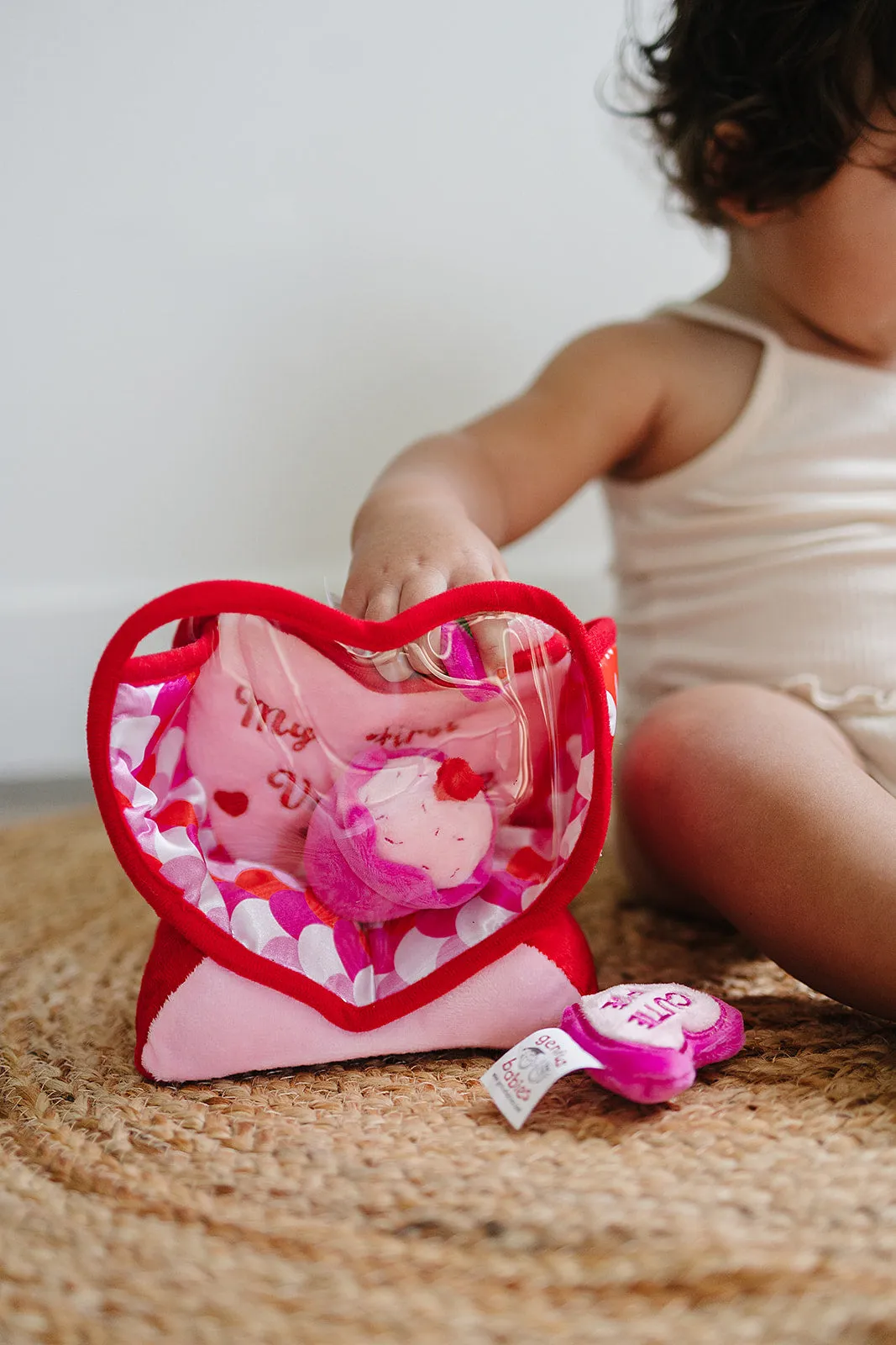 Valentine's Day Plush Fill & Spill Playset & Keepsake Gift  with 4 ct Mini Sensory Toys (Cat, Heart, Flower, Cupcake)